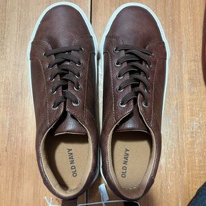 Old Navy Boys/Kids Slip On Faux Leather Sneakers, NWT